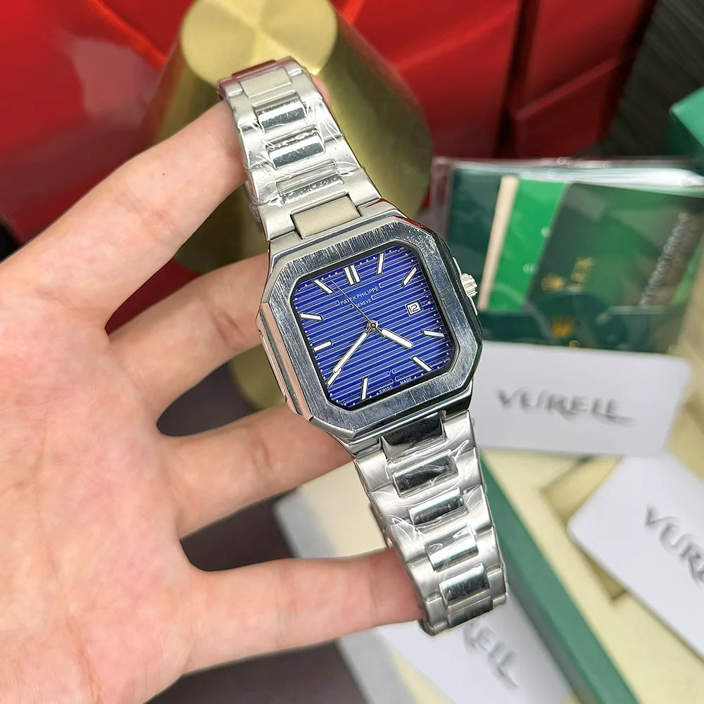 Patek Philippe - 40mm - Quartz
