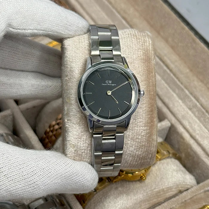 DW Watch Silver (Black Dial)